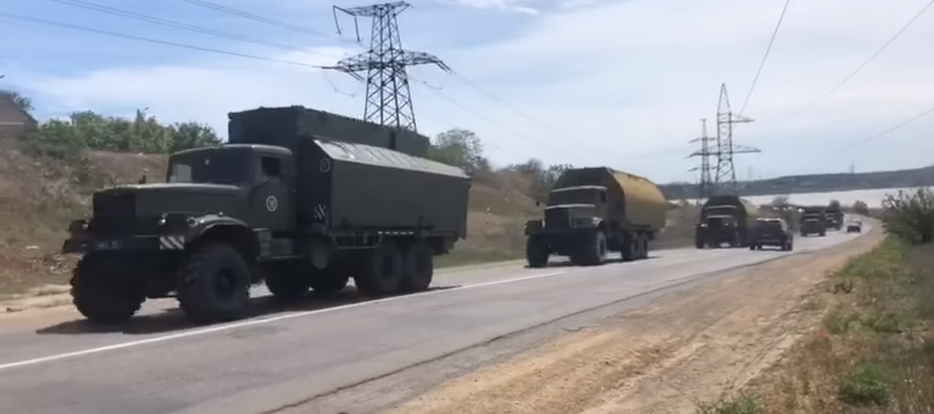 поруч зі зруйнованим мостом в олексіївці влаштують понтонну переправу - зображення 1 поруч зі зруйнованим мостом в олексіївці влаштують понтонну переправу - зображення 1